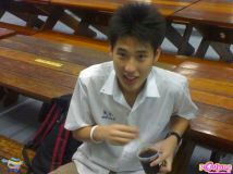 คิดว่าึคนไหน หล่อที่สุด ??